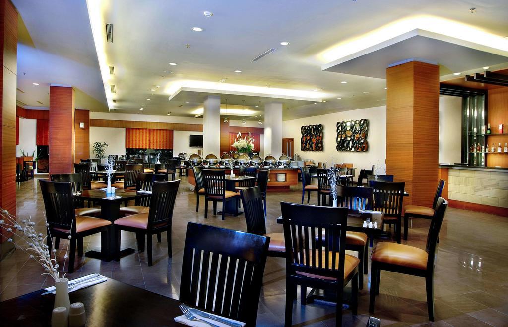 Aston Tanjung City Hotel Dış mekan fotoğraf