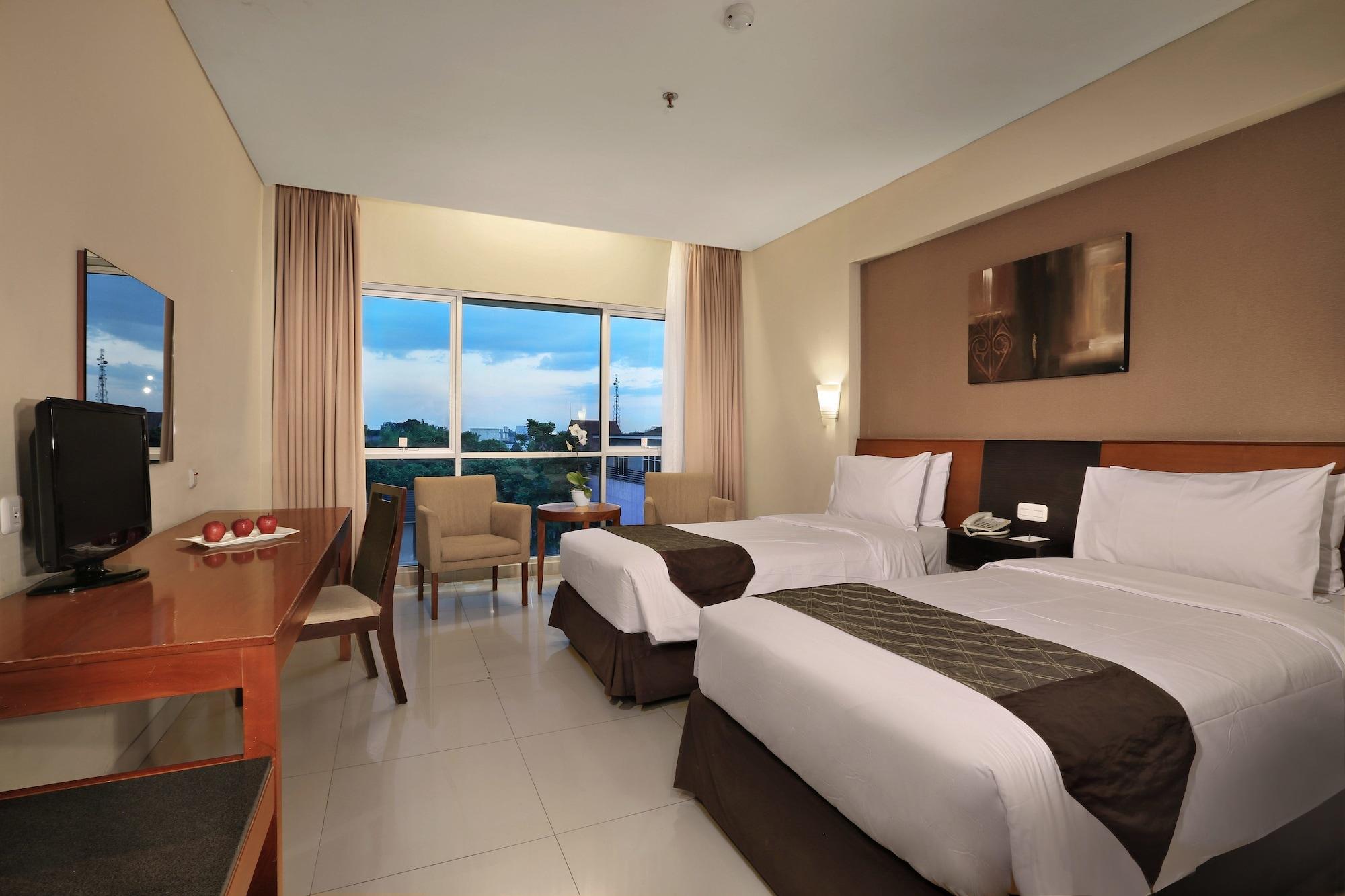 Aston Tanjung City Hotel Dış mekan fotoğraf