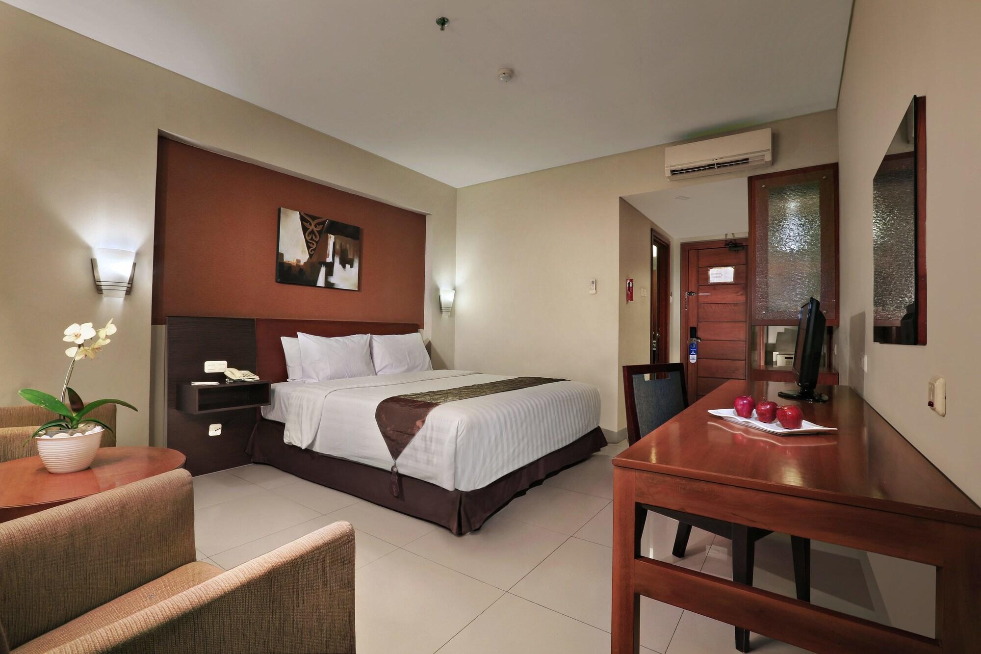Aston Tanjung City Hotel Dış mekan fotoğraf