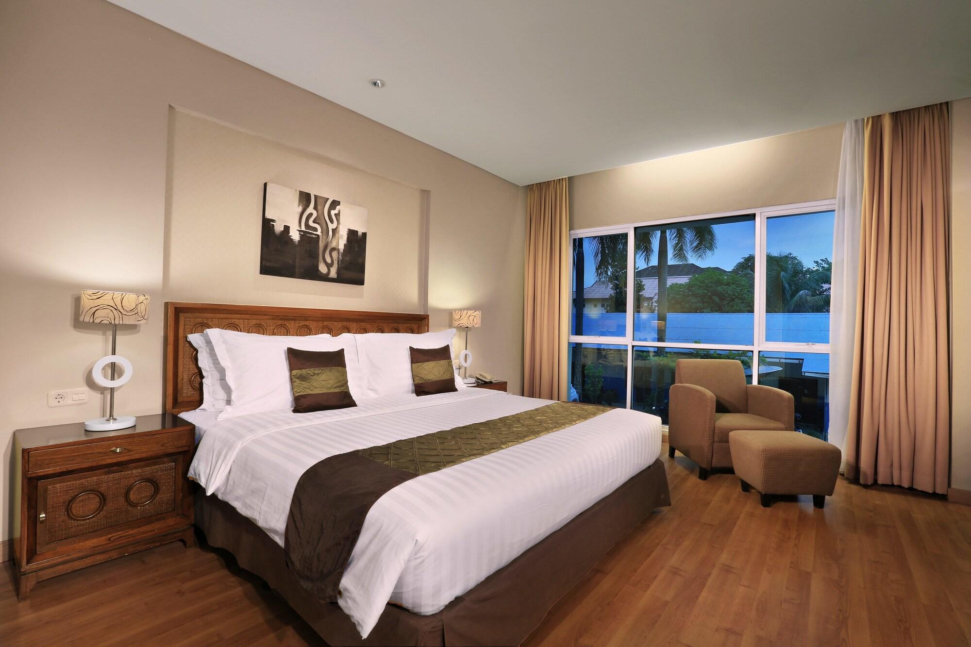 Aston Tanjung City Hotel Dış mekan fotoğraf