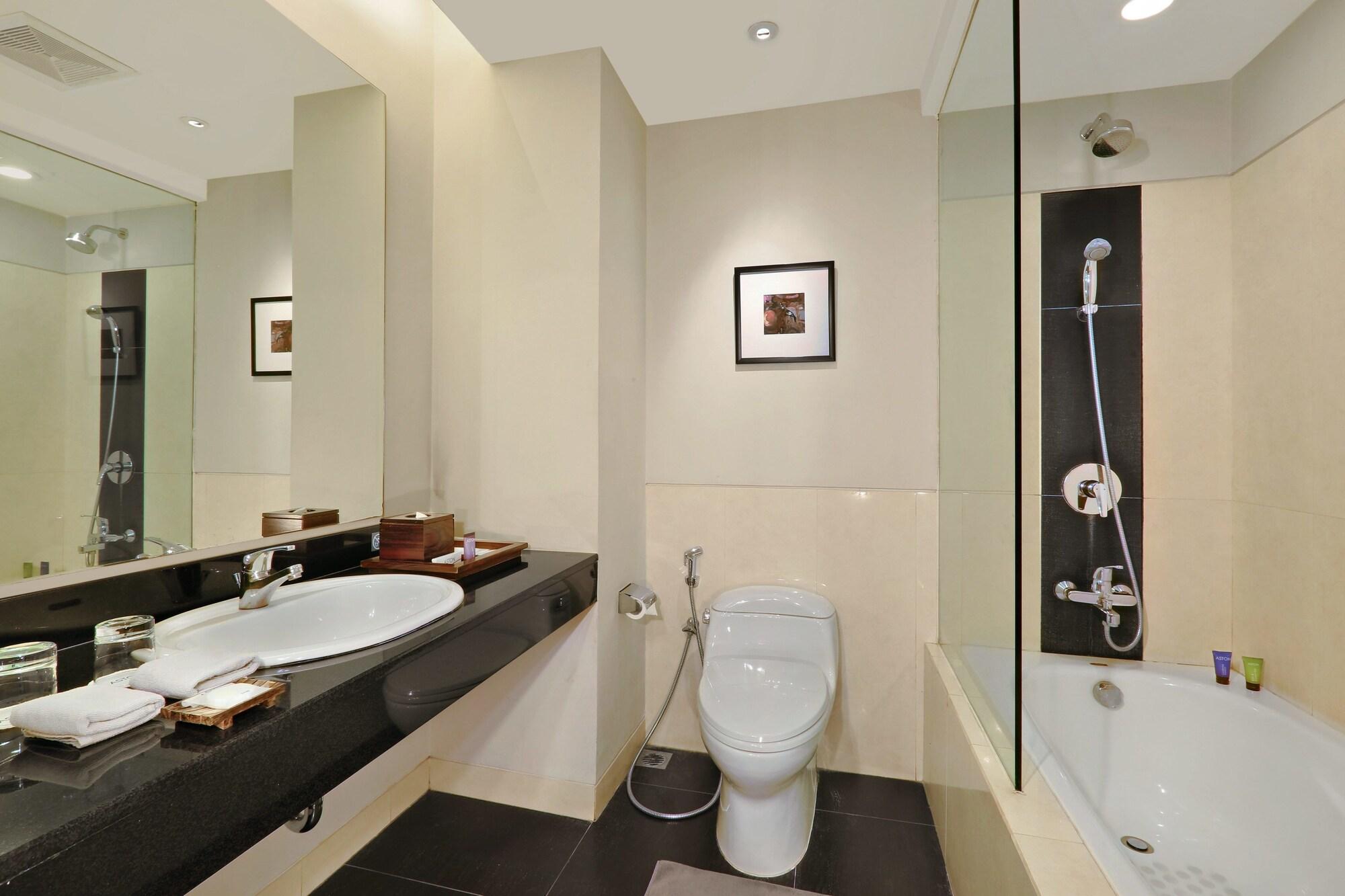 Aston Tanjung City Hotel Dış mekan fotoğraf