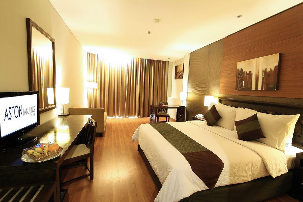 Aston Tanjung City Hotel Dış mekan fotoğraf