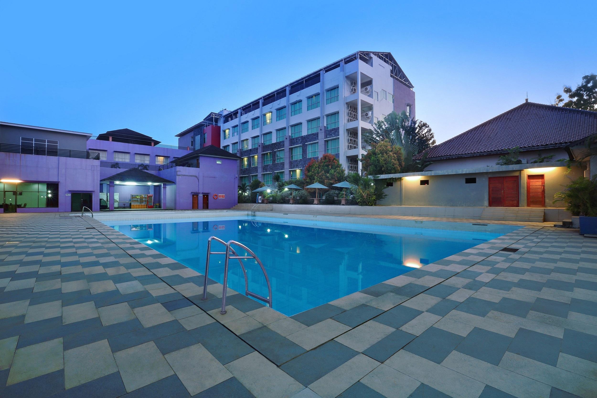 Aston Tanjung City Hotel Dış mekan fotoğraf