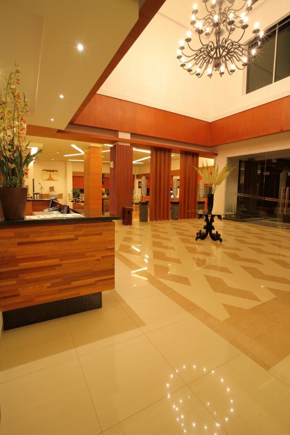 Aston Tanjung City Hotel Dış mekan fotoğraf