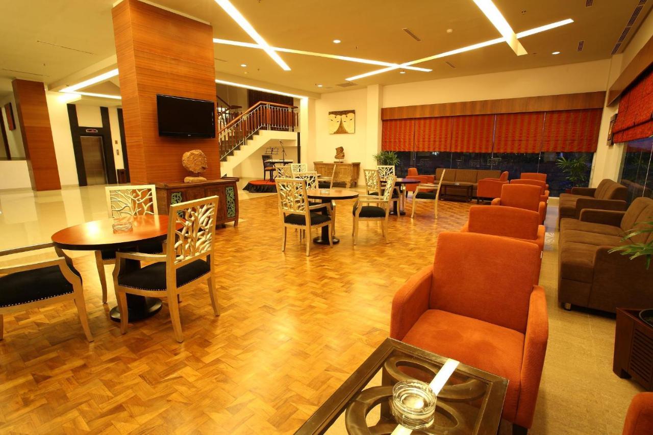 Aston Tanjung City Hotel Dış mekan fotoğraf